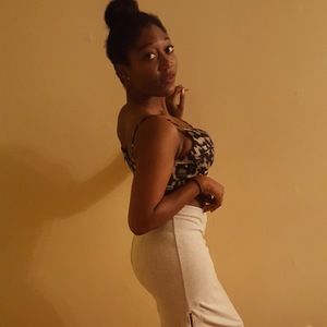 Meet your Posher, Ariella